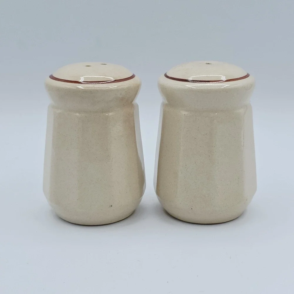 Vintage International Wildlife Park Grand Prairie TX Ceramic Salt Pepper Shakers